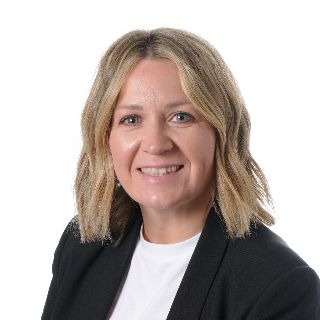 <p>Miss N. Leahy</p>