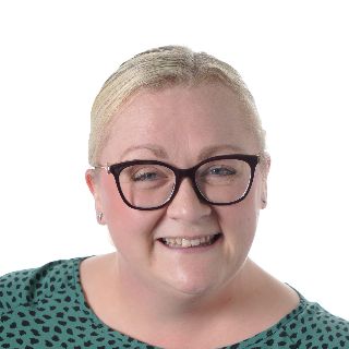 <p>Mrs D. Faulkner</p>