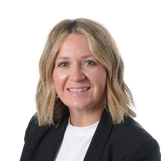 <p>Miss N. Leahy</p>